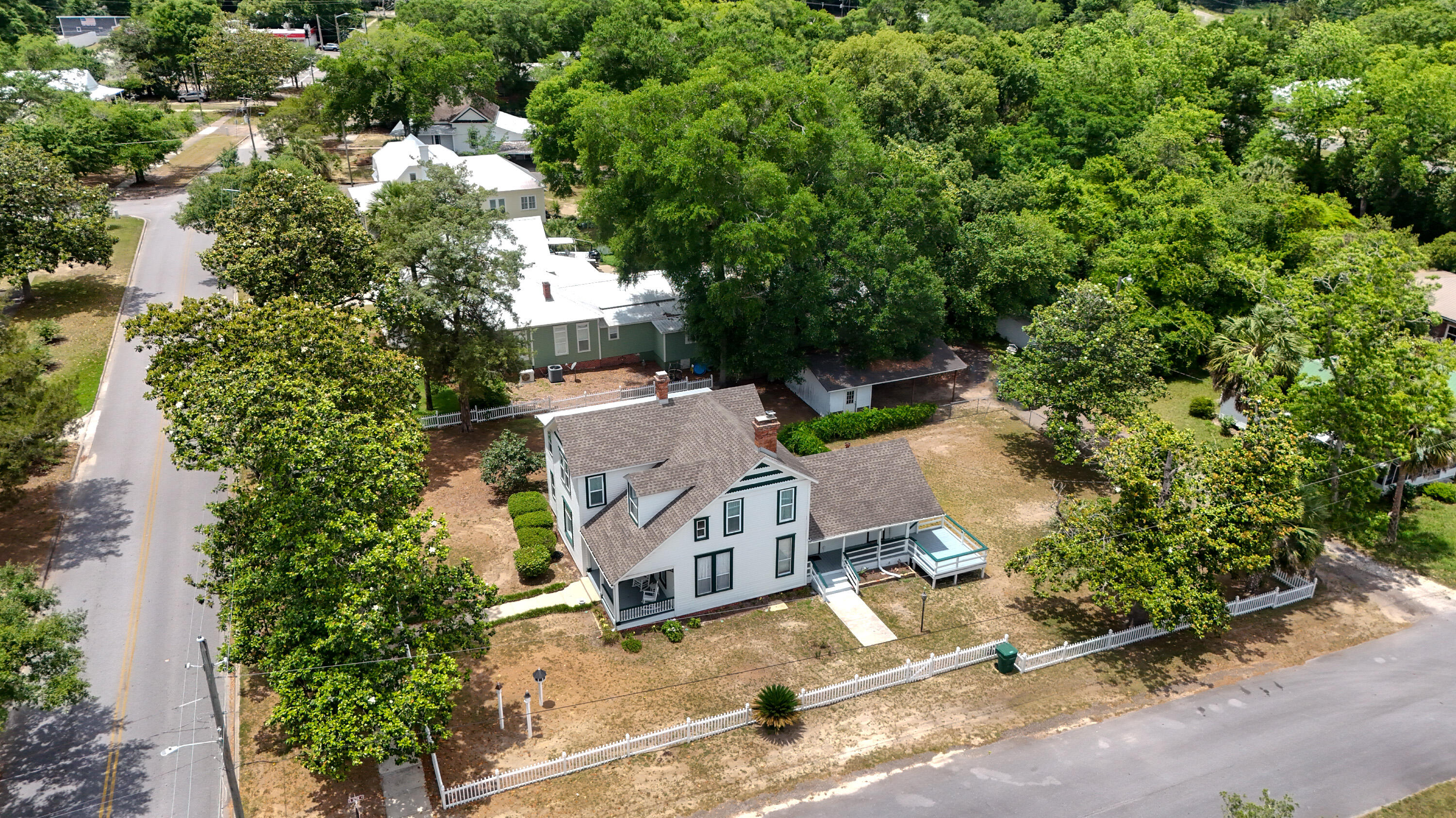 TOWN OF DEFUNIAK SPRINGS - Residential