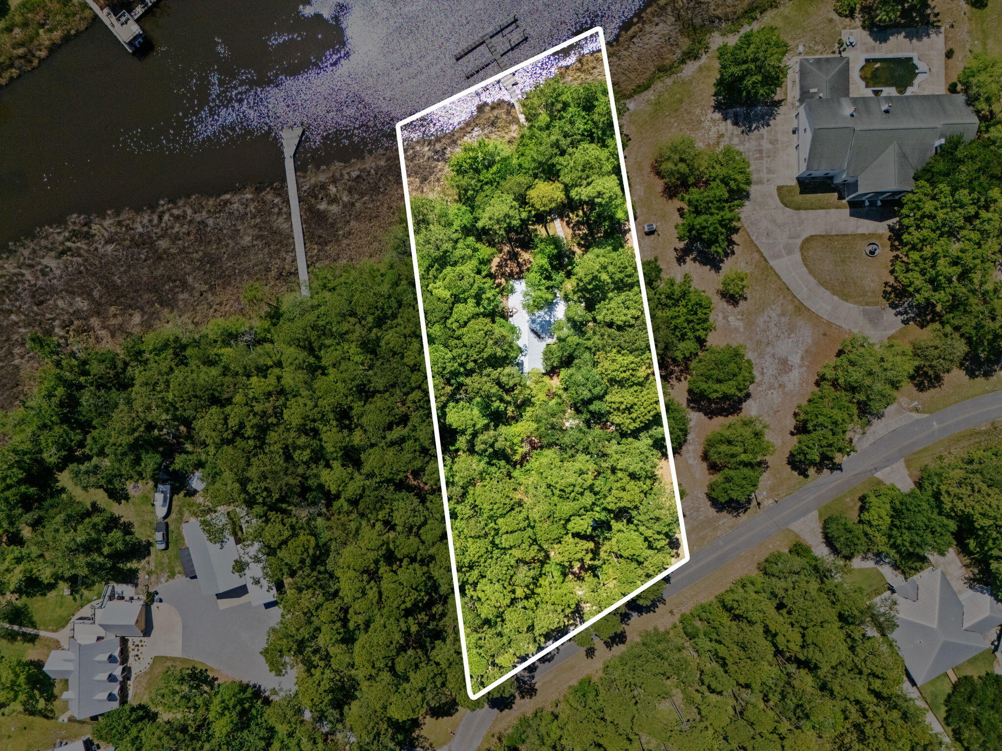 NO RECORDED SUBDIVISION - Residential