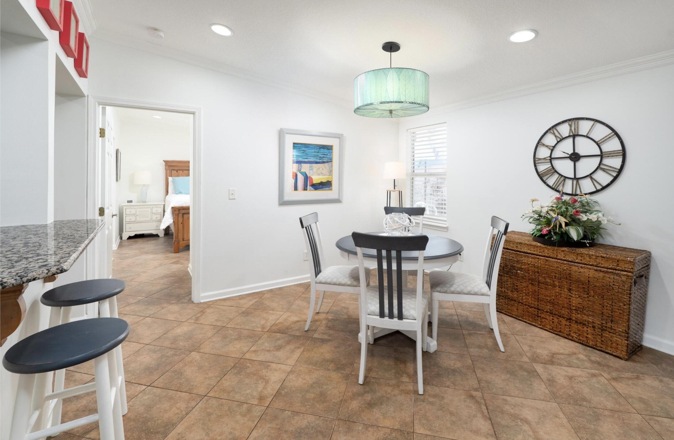 MONARCH ESTATES - Residential