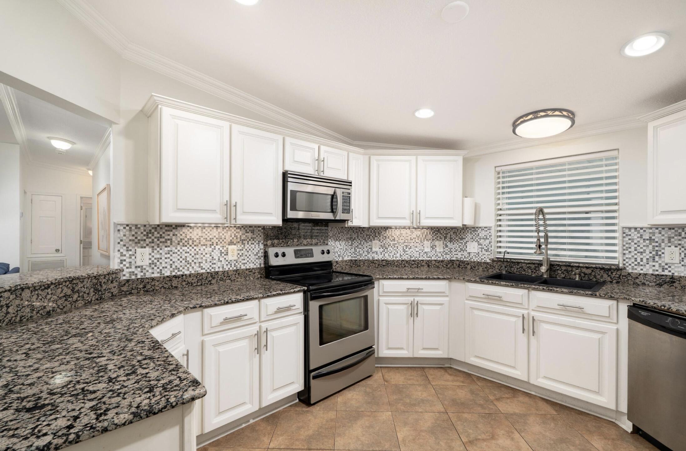 MONARCH ESTATES - Residential