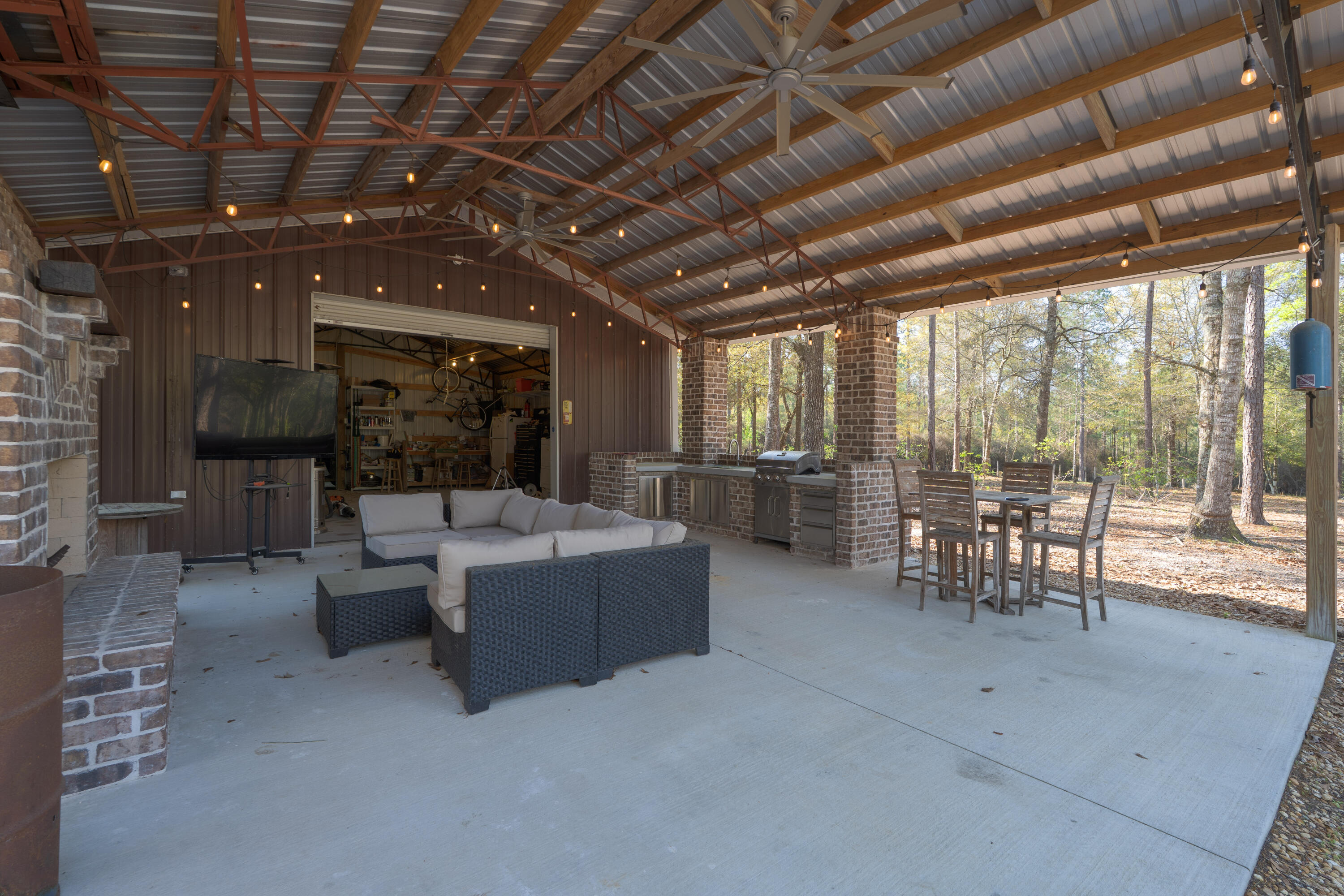 WALTON PLANTATION - Residential