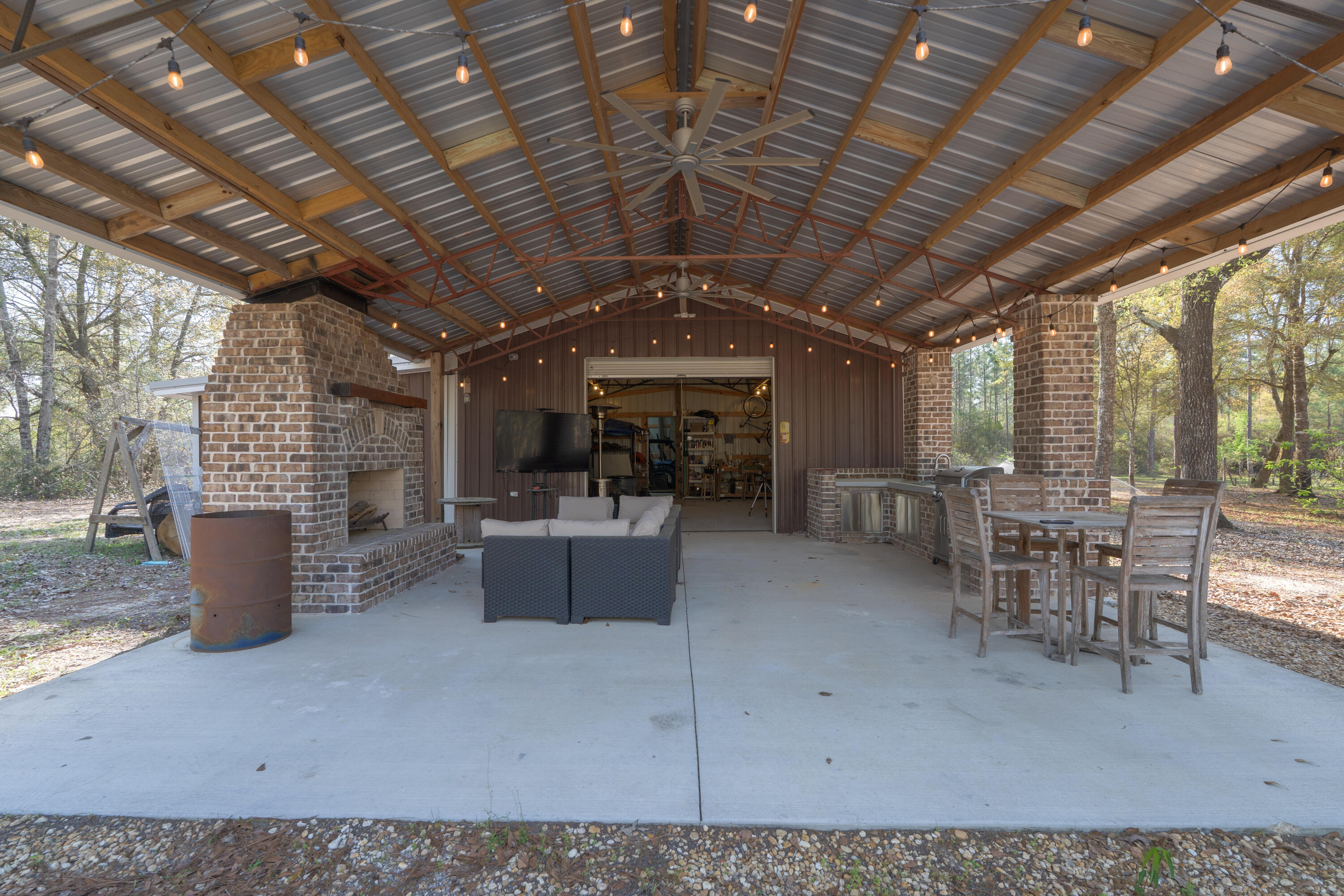 WALTON PLANTATION - Residential