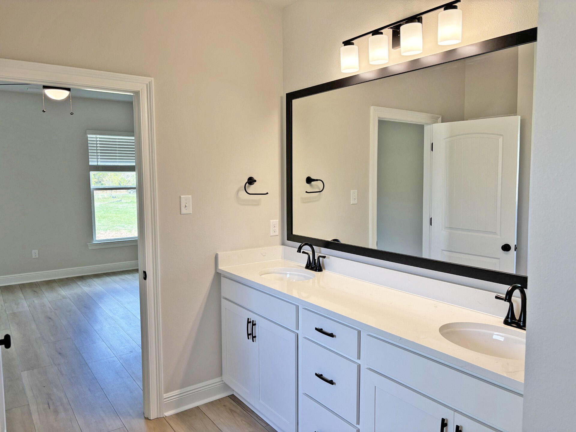 HOUSTON PLACE - Residential