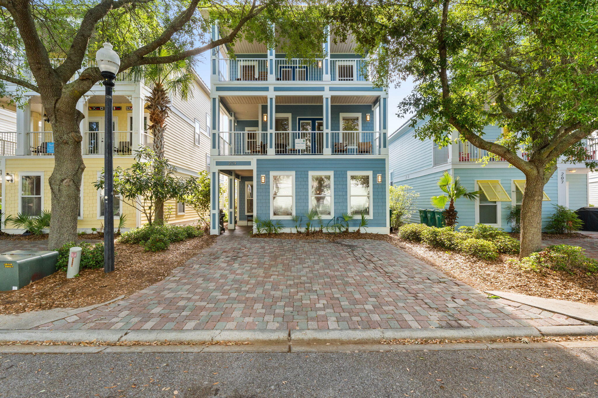 VILLAGES OF CRYSTAL BEACH - Residential