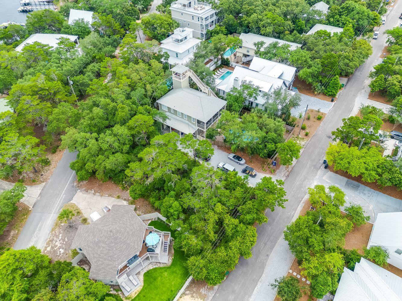 BLUE MOUNTAIN BEACH - Land