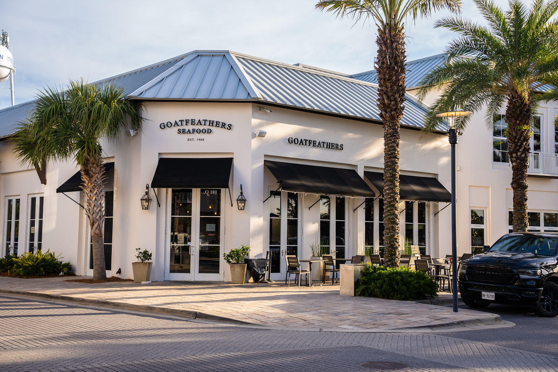 TWIN PALMS - Residential