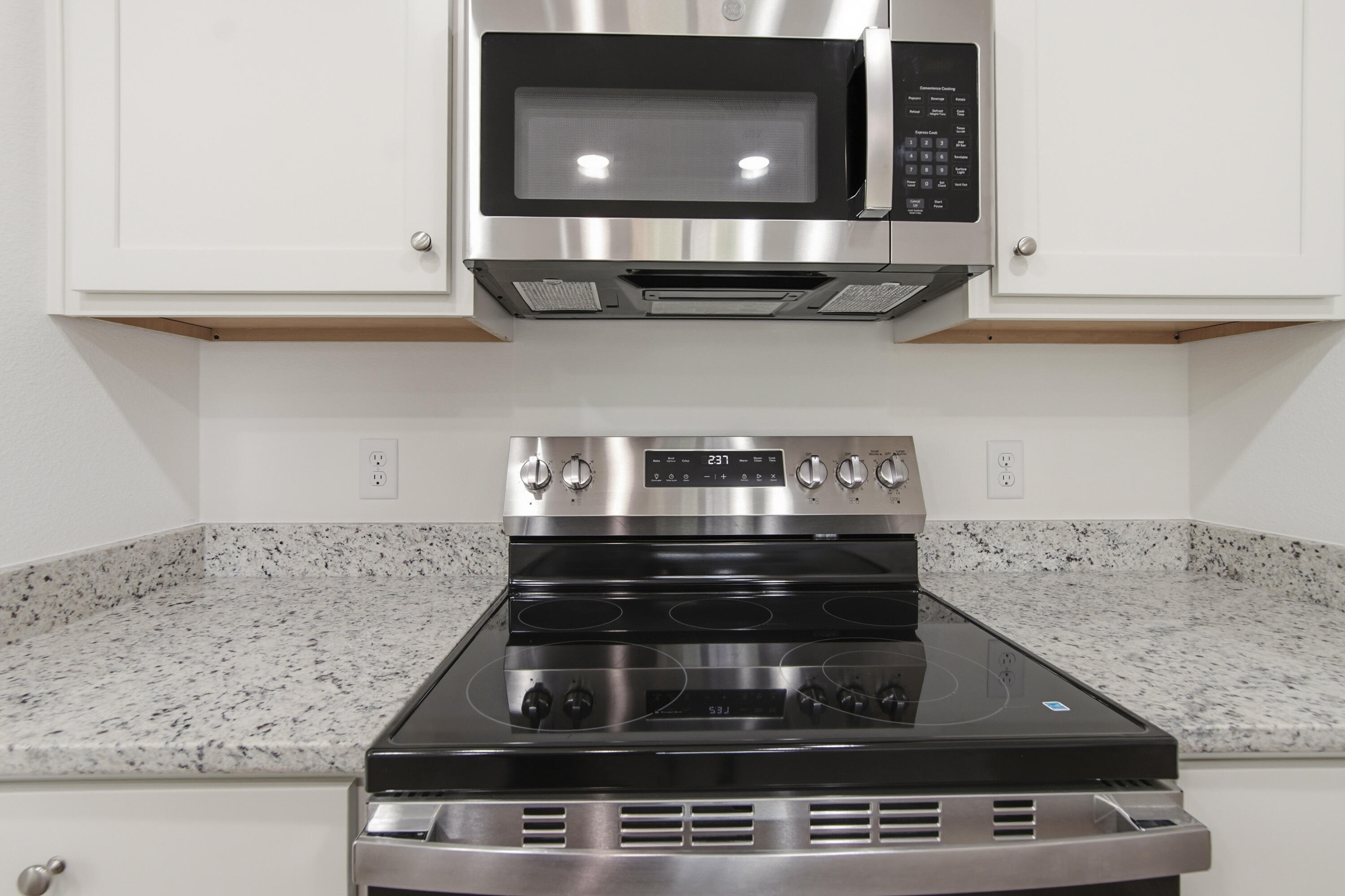 OAKWOOD HILLS UNIT 1 - Residential