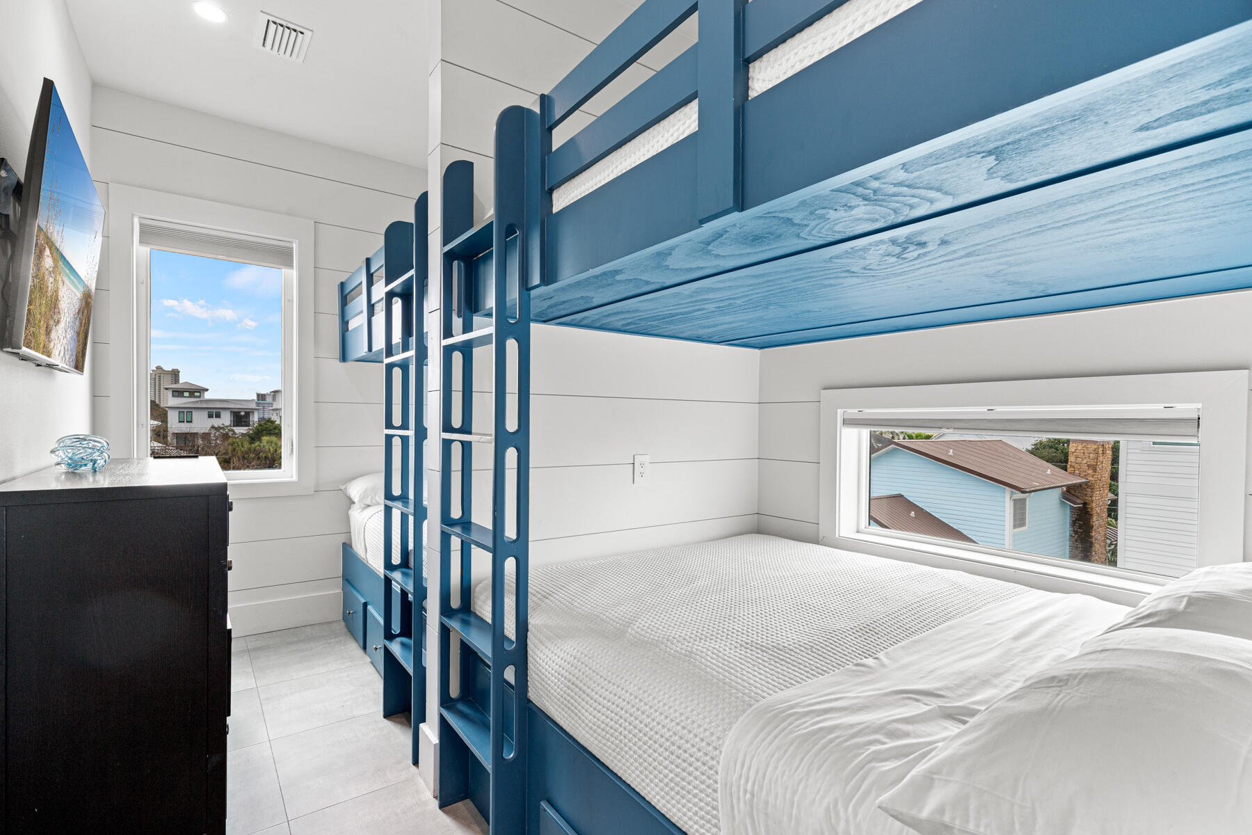 FRANGISTA BEACH 1ST ADDN - Residential