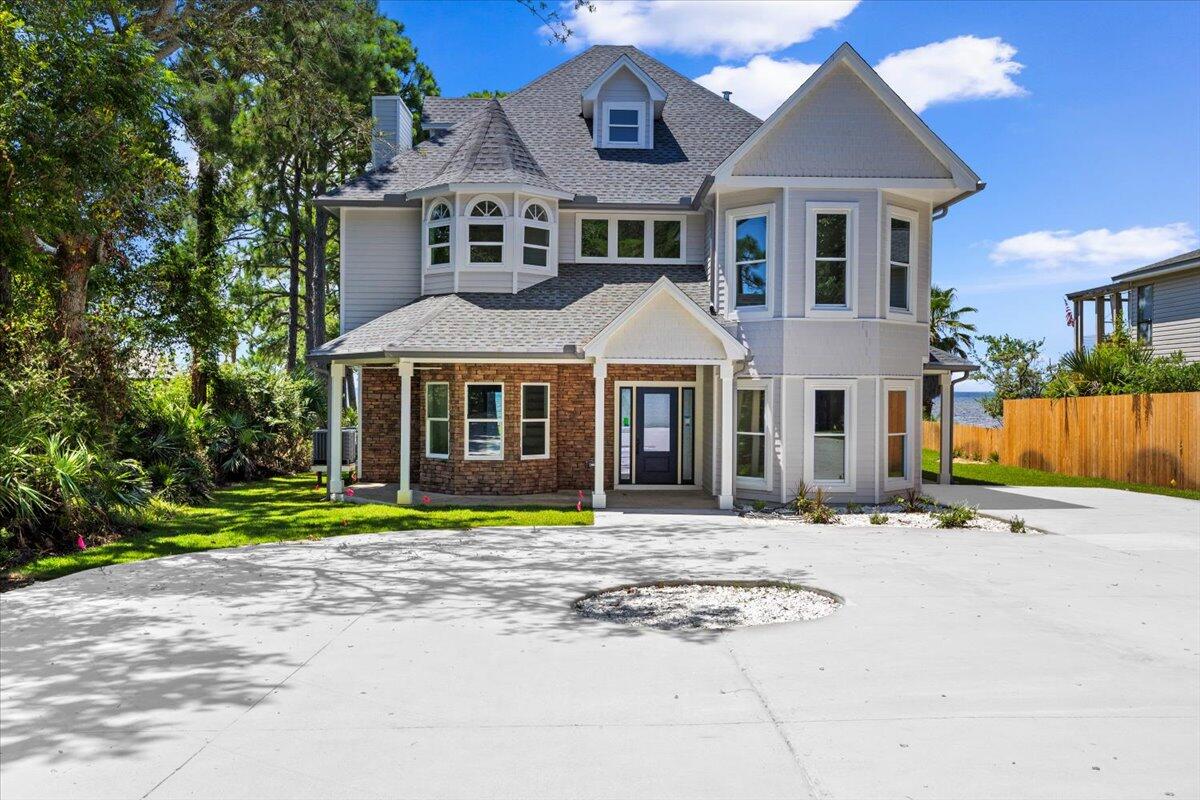 609 Calhoun Avenue