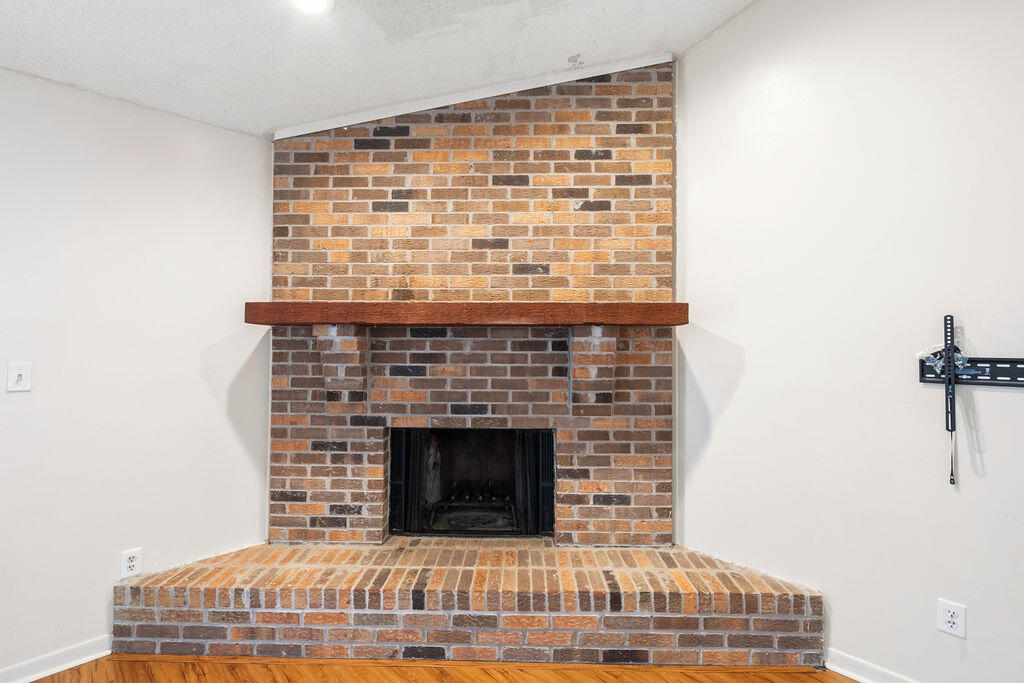 BELL-BROOK ESTATES - Residential