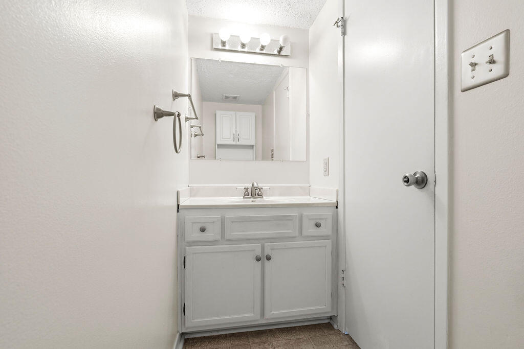 BELL-BROOK ESTATES - Residential