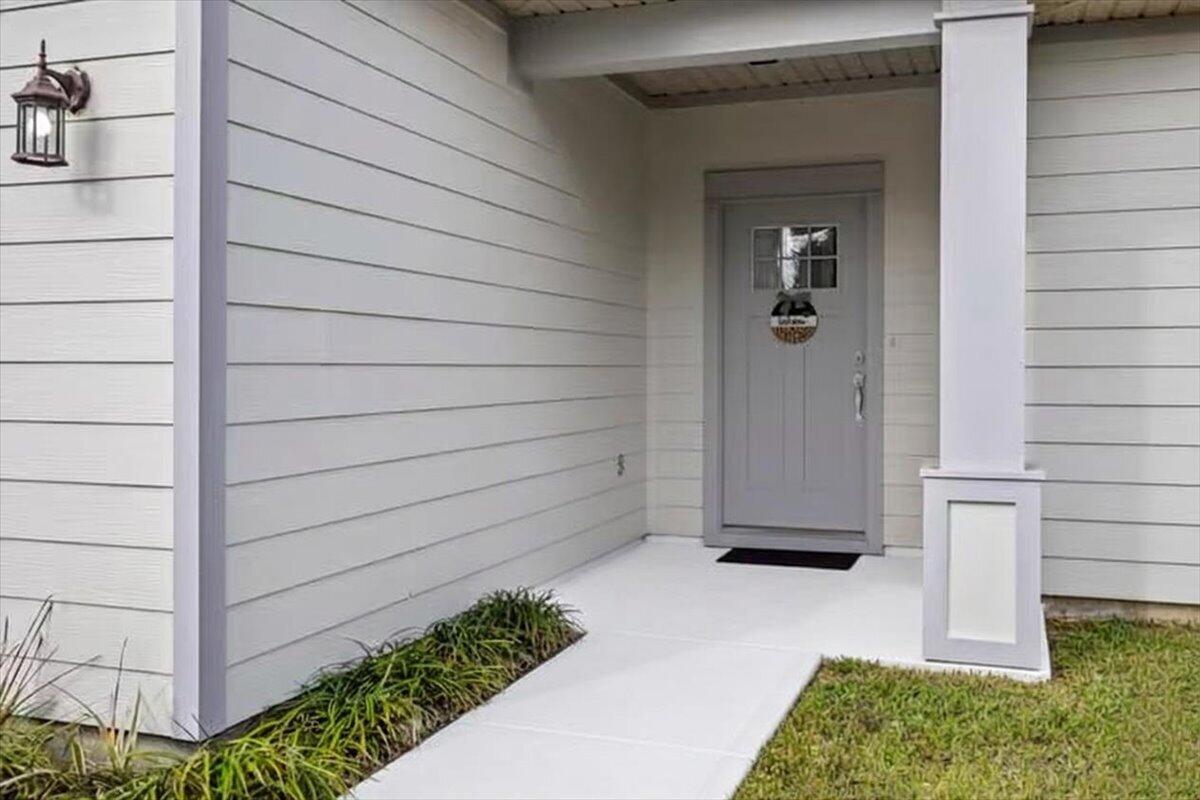 CRYSTAL SHORES - Residential