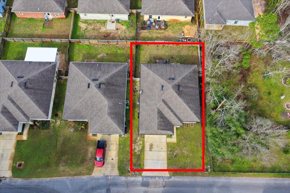 CRYSTAL SHORES - Residential