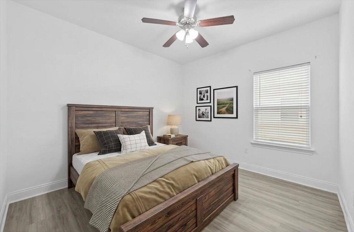 CRYSTAL SHORES - Residential