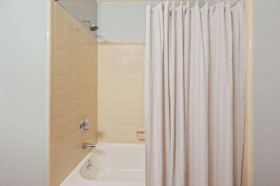 CARIBBEAN VILLAGE EAST 3 - Residential Lease