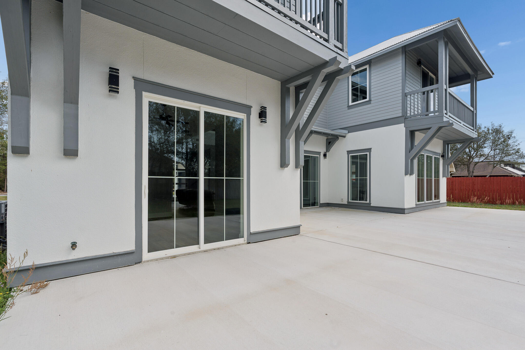 Lake Merial - Residential