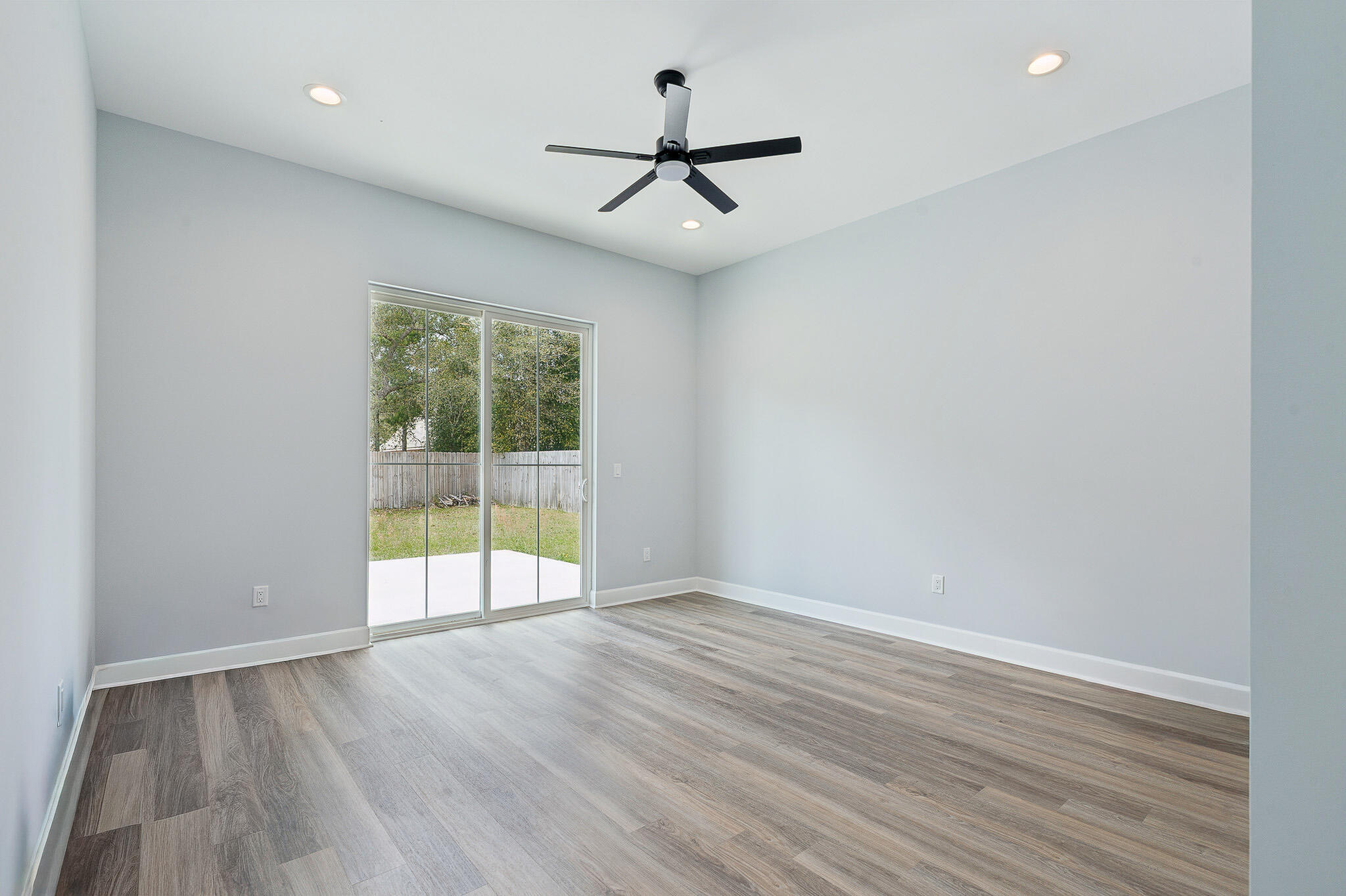 Lake Merial - Residential