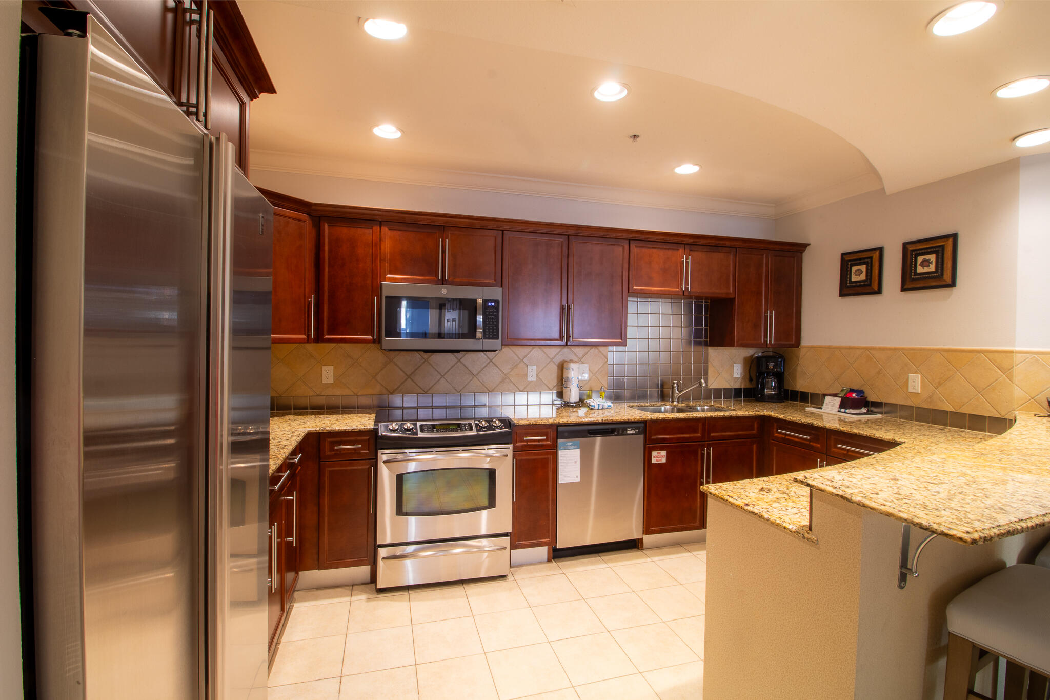 EMERALD GRANDE - Residential