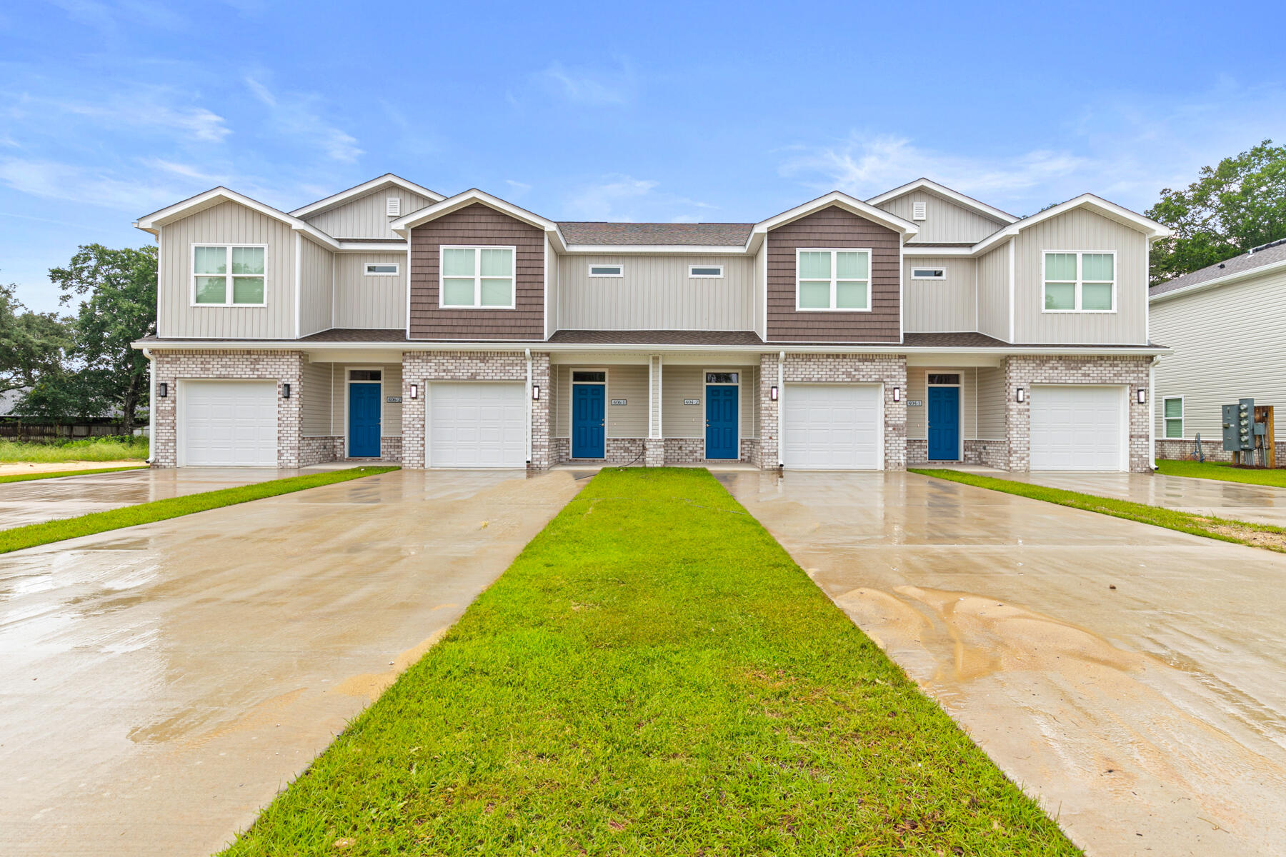 Vicki Leigh T/H - Residential