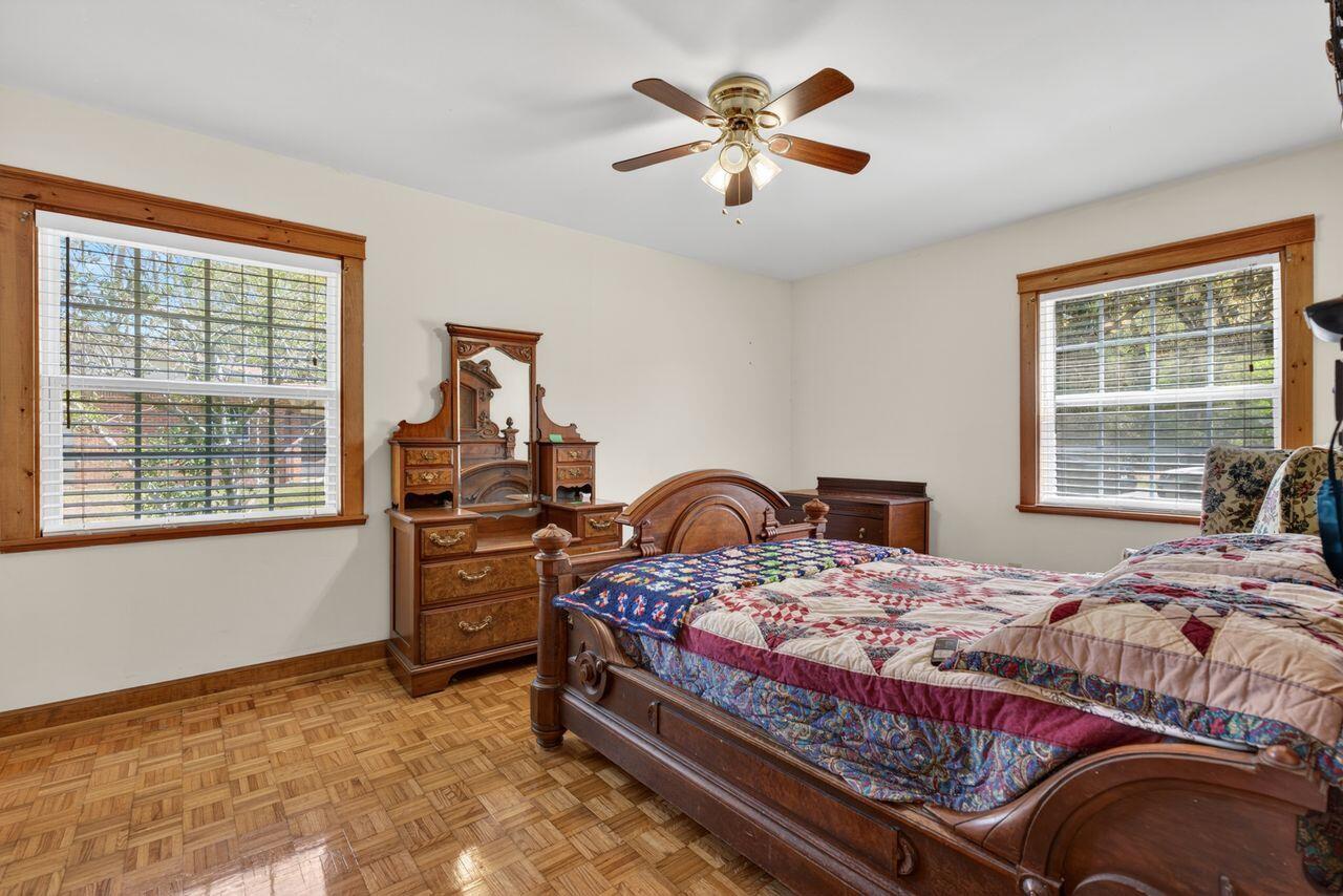 COMMODORE PLACE - Residential