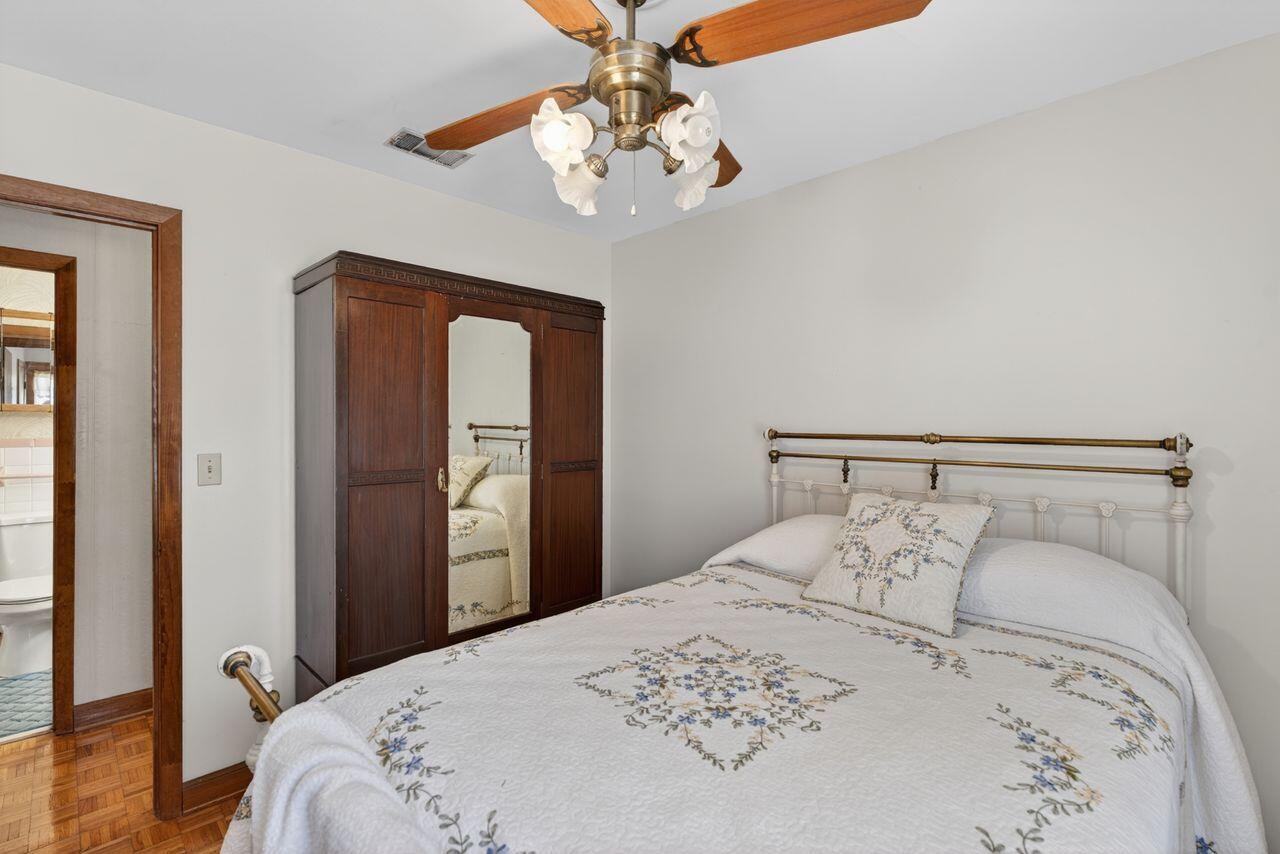 COMMODORE PLACE - Residential