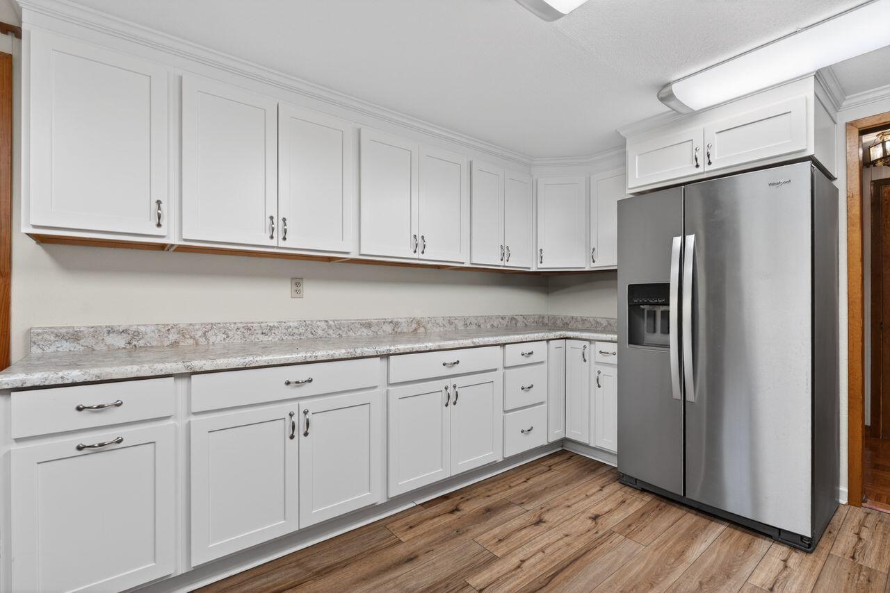 COMMODORE PLACE - Residential