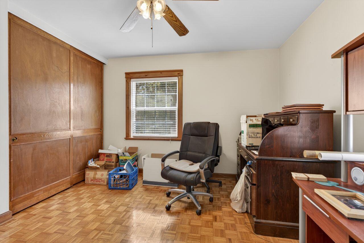 COMMODORE PLACE - Residential