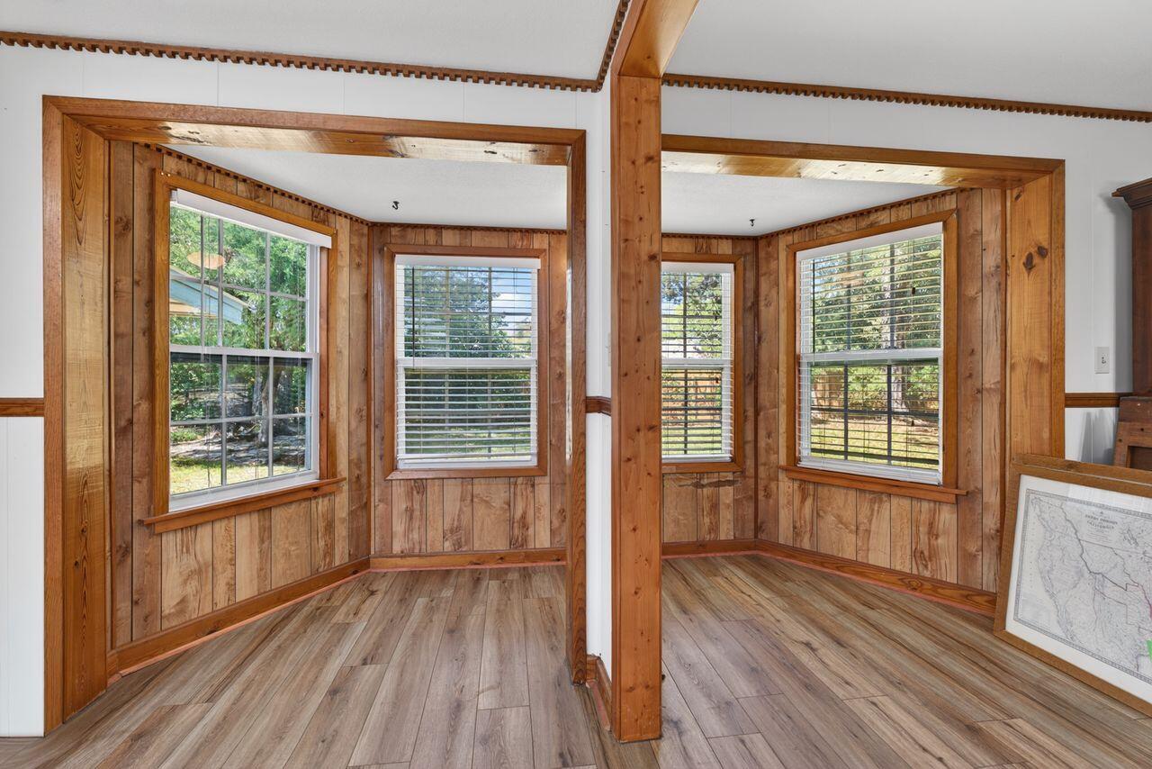 COMMODORE PLACE - Residential