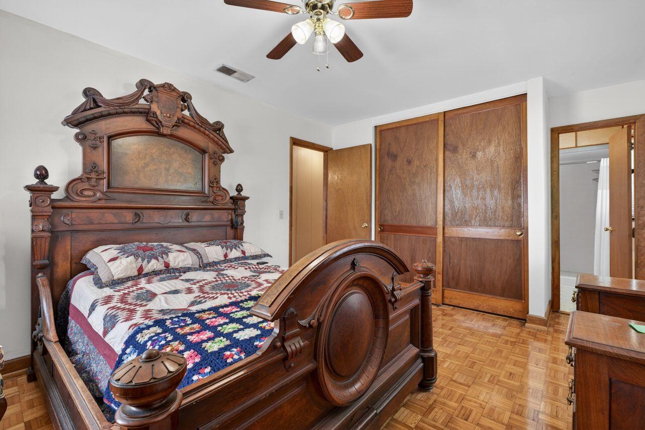 COMMODORE PLACE - Residential