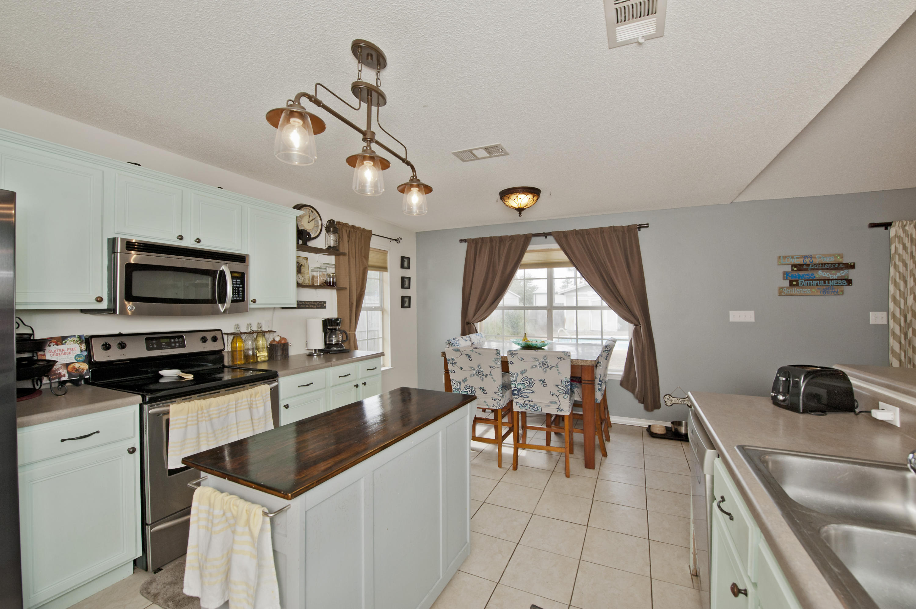 ASHWOOD - Residential