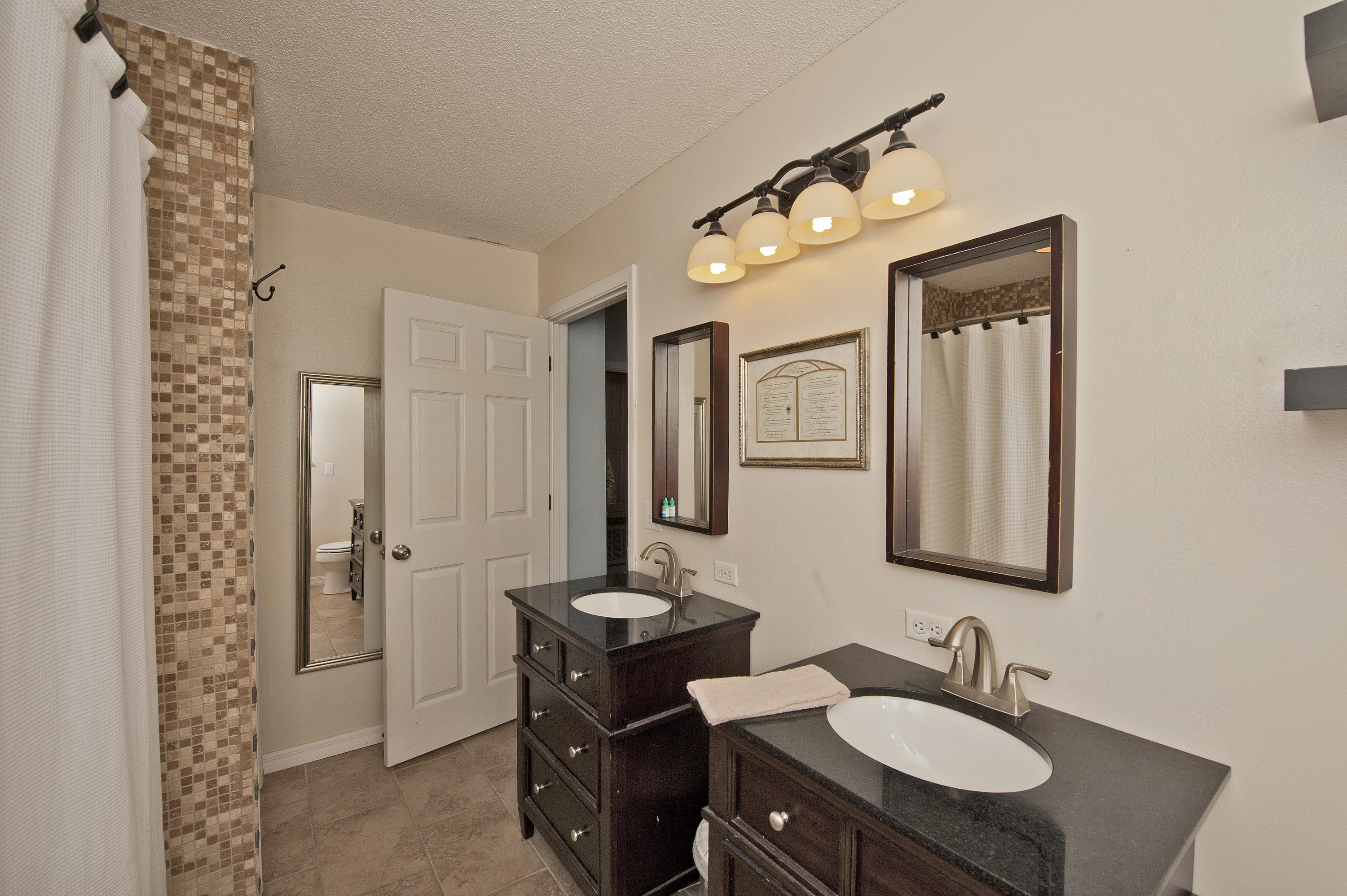 ASHWOOD - Residential