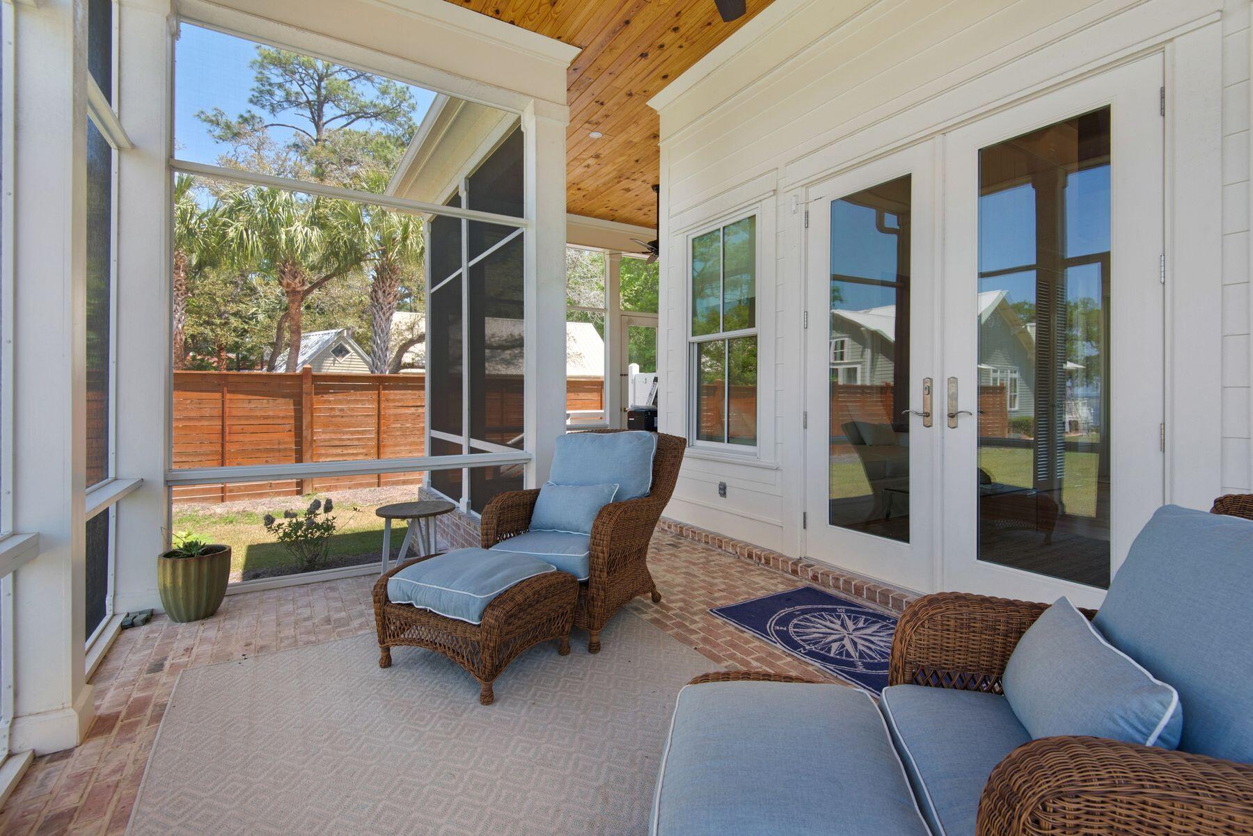 HEWETT BAYOU - Residential