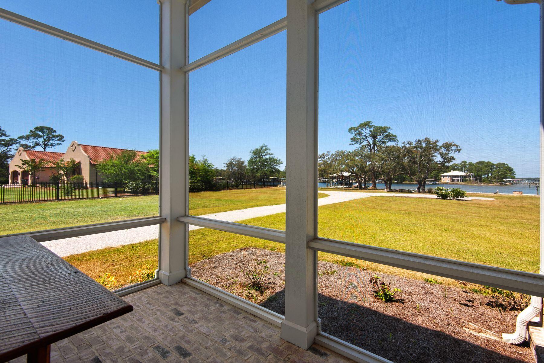 HEWETT BAYOU - Residential