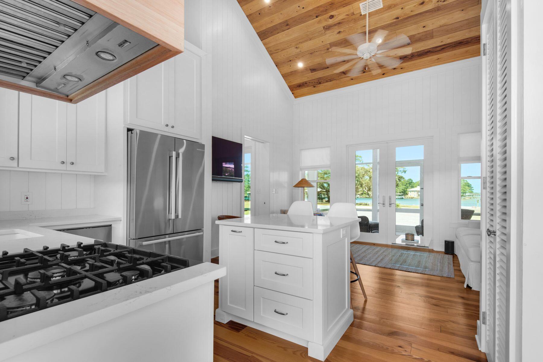 HEWETT BAYOU - Residential