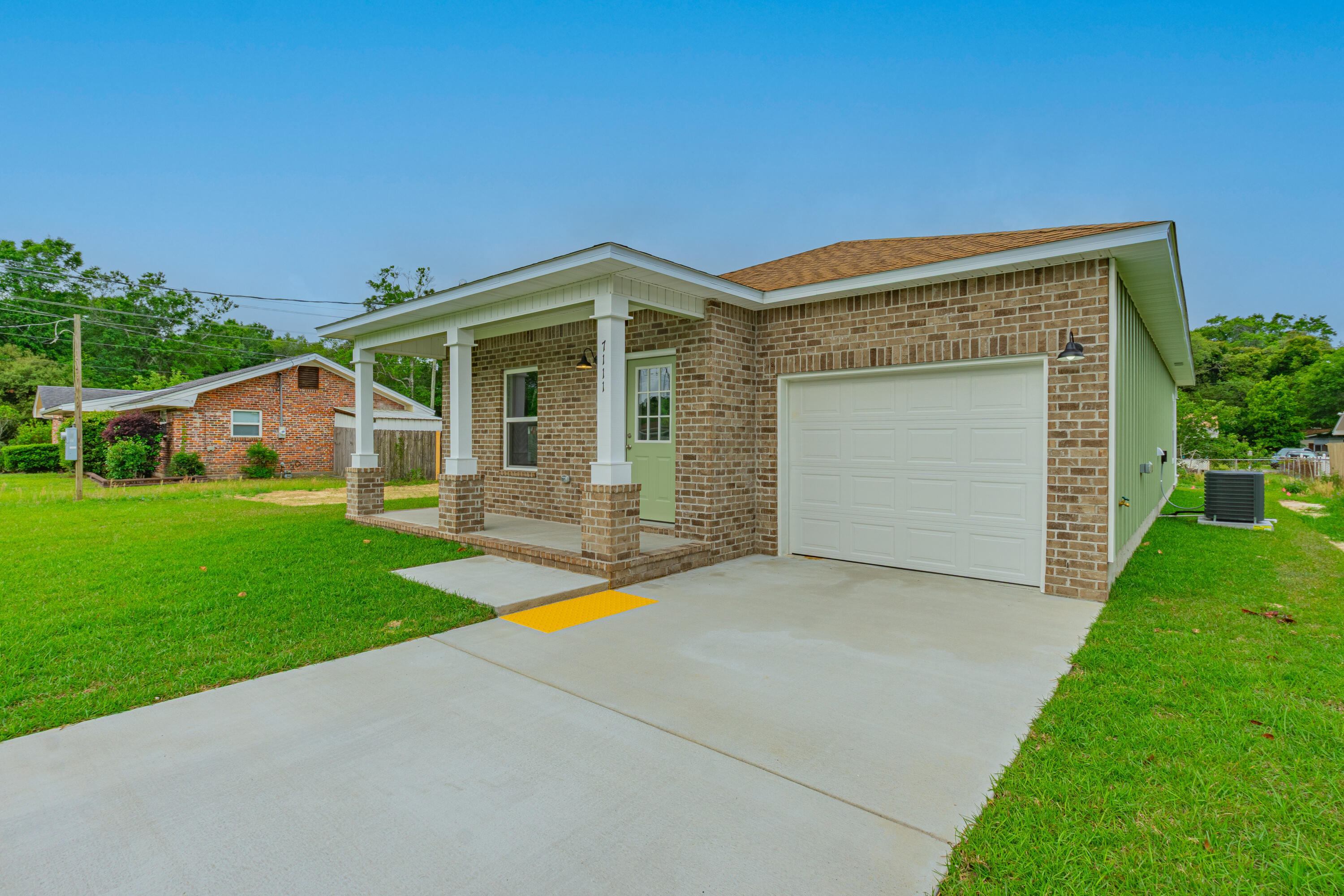 EAST LANSING TERRACE - Residential
