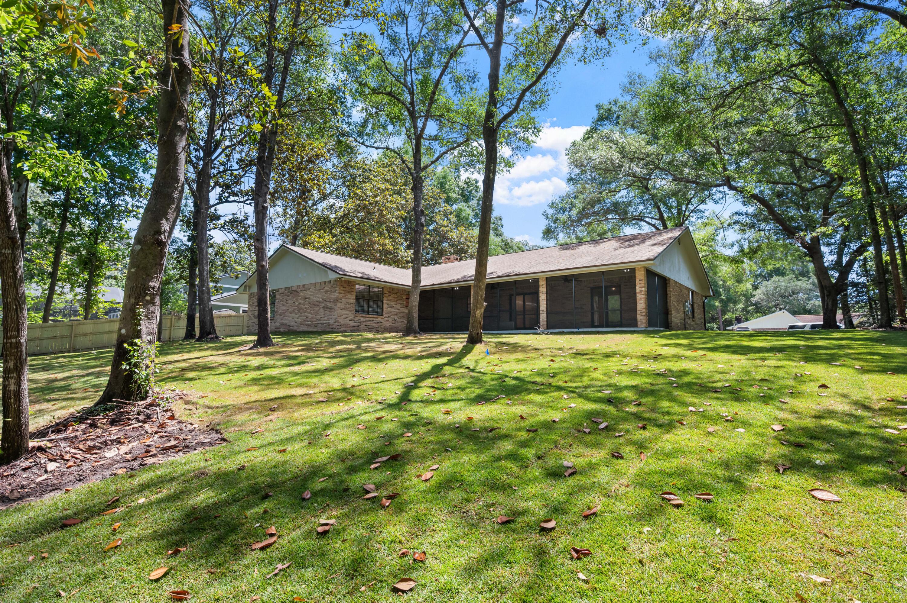 Rocky Bayou - Residential