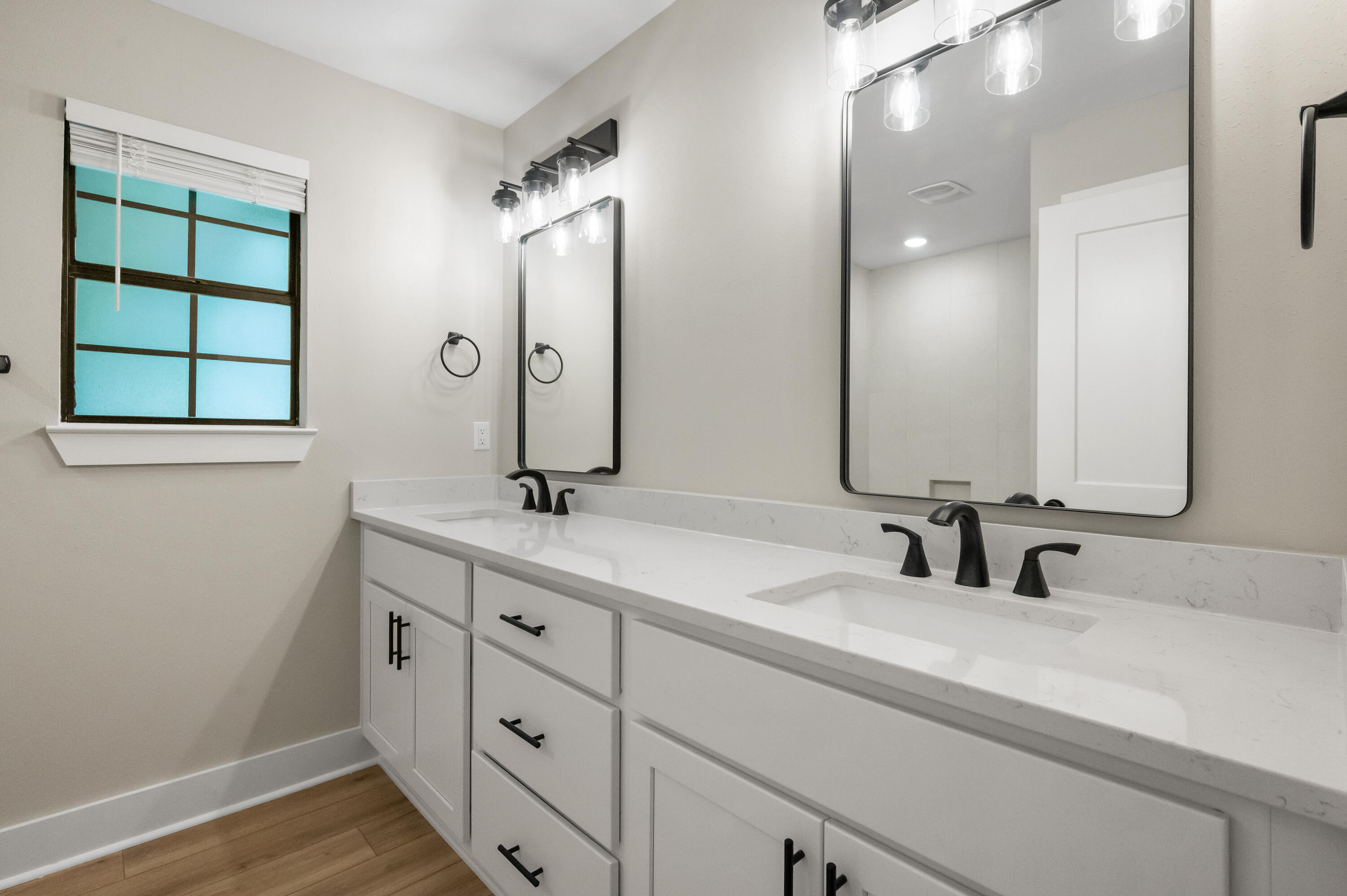 Rocky Bayou - Residential
