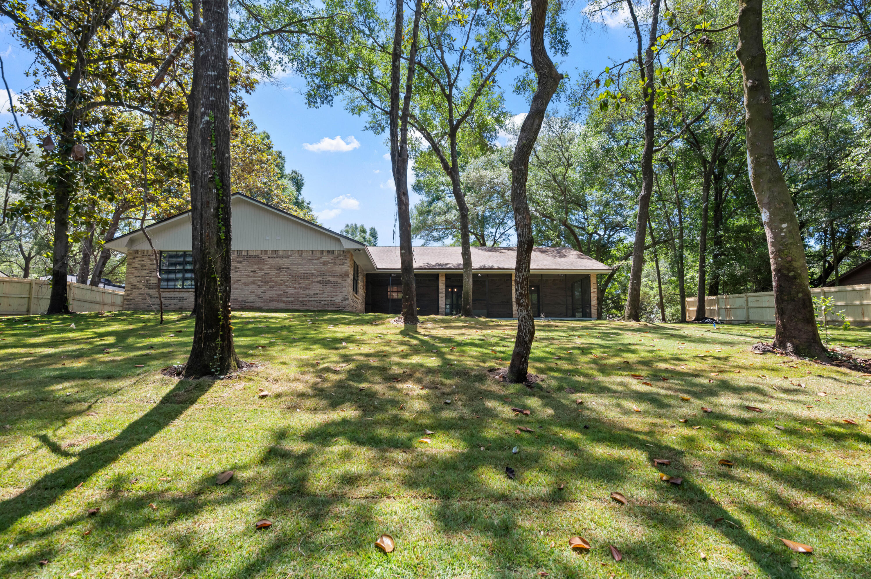 Rocky Bayou - Residential