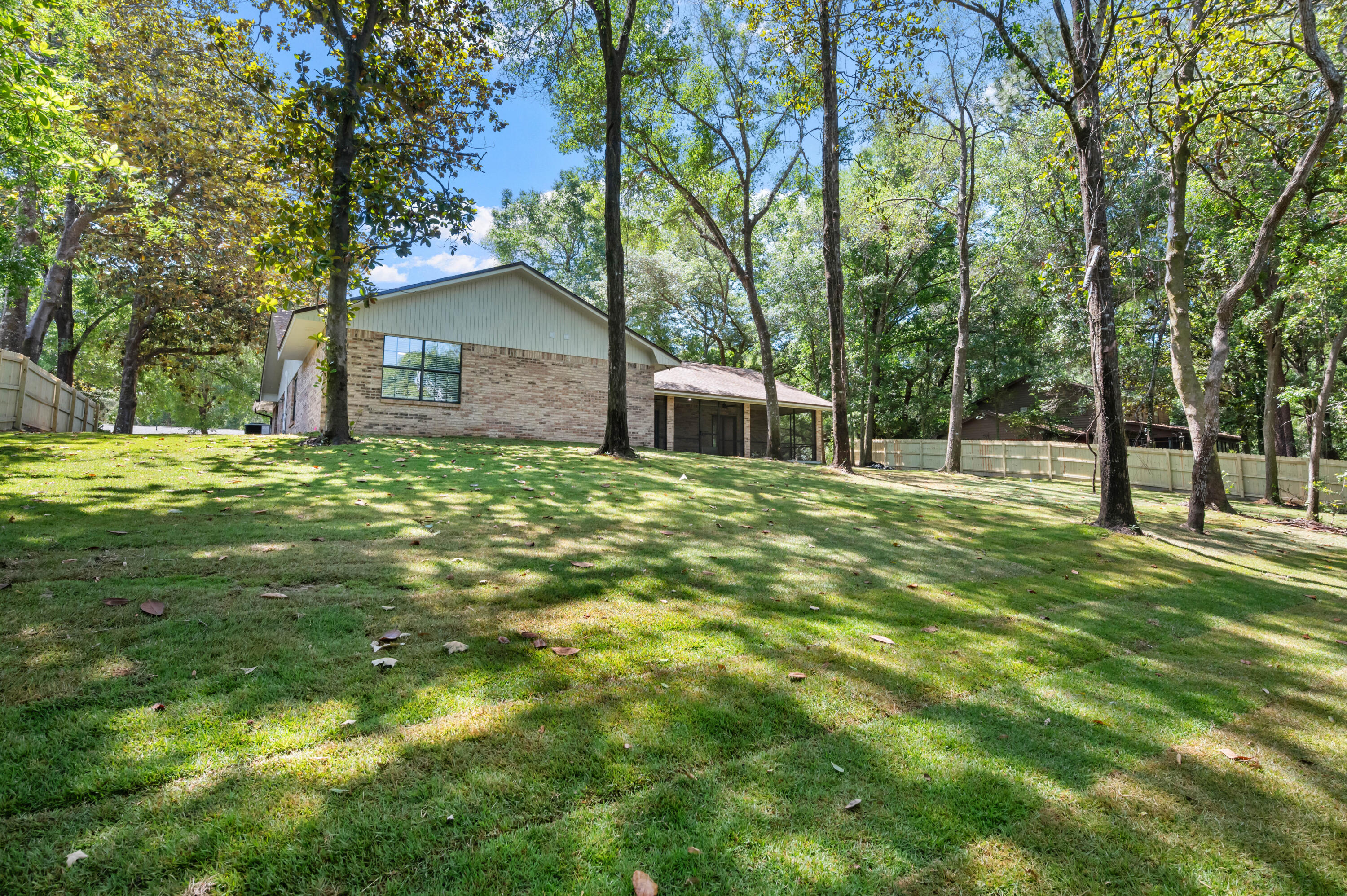 Rocky Bayou - Residential