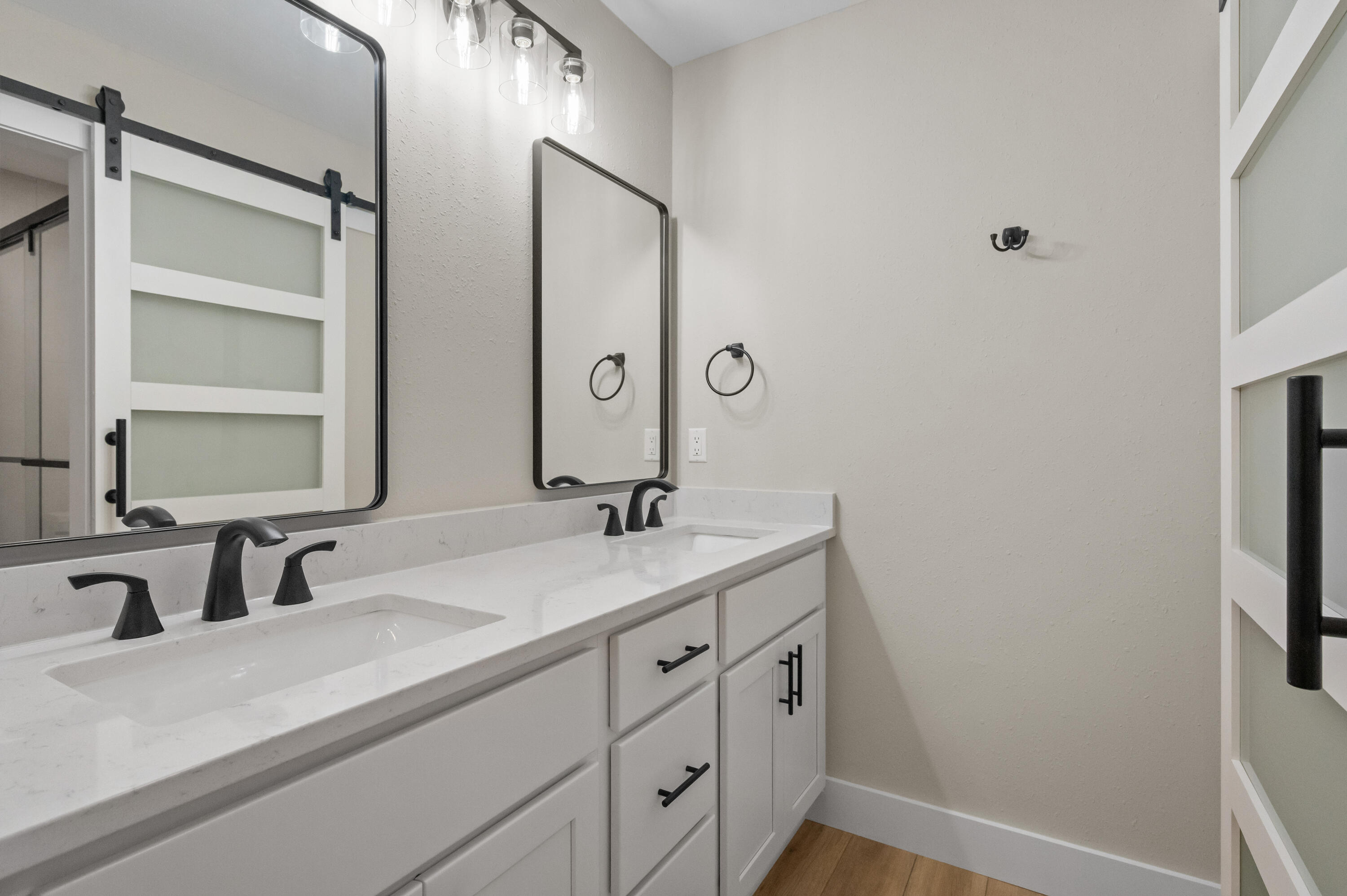 Rocky Bayou - Residential