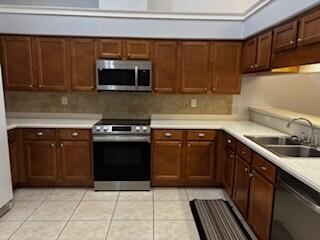 DIAMOND LAKES - Residential