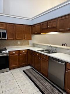 DIAMOND LAKES - Residential