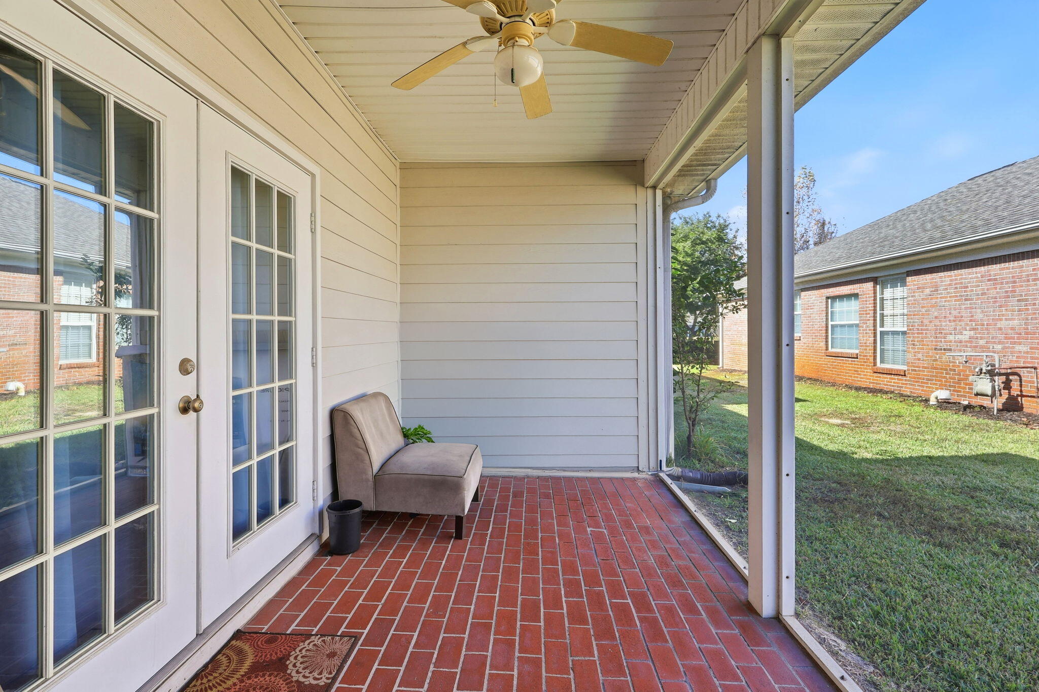 DIAMOND LAKES - Residential