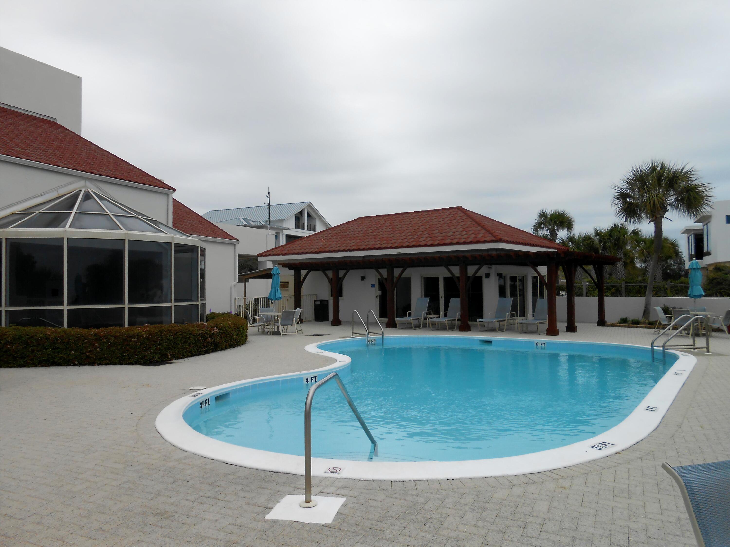 TOPS'L BEACH MANOR - Residential