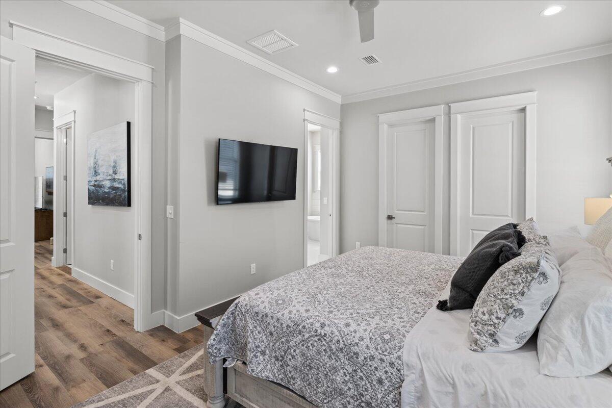LAKESIDE AT BLUE MOUNTAIN BEACH - Residential