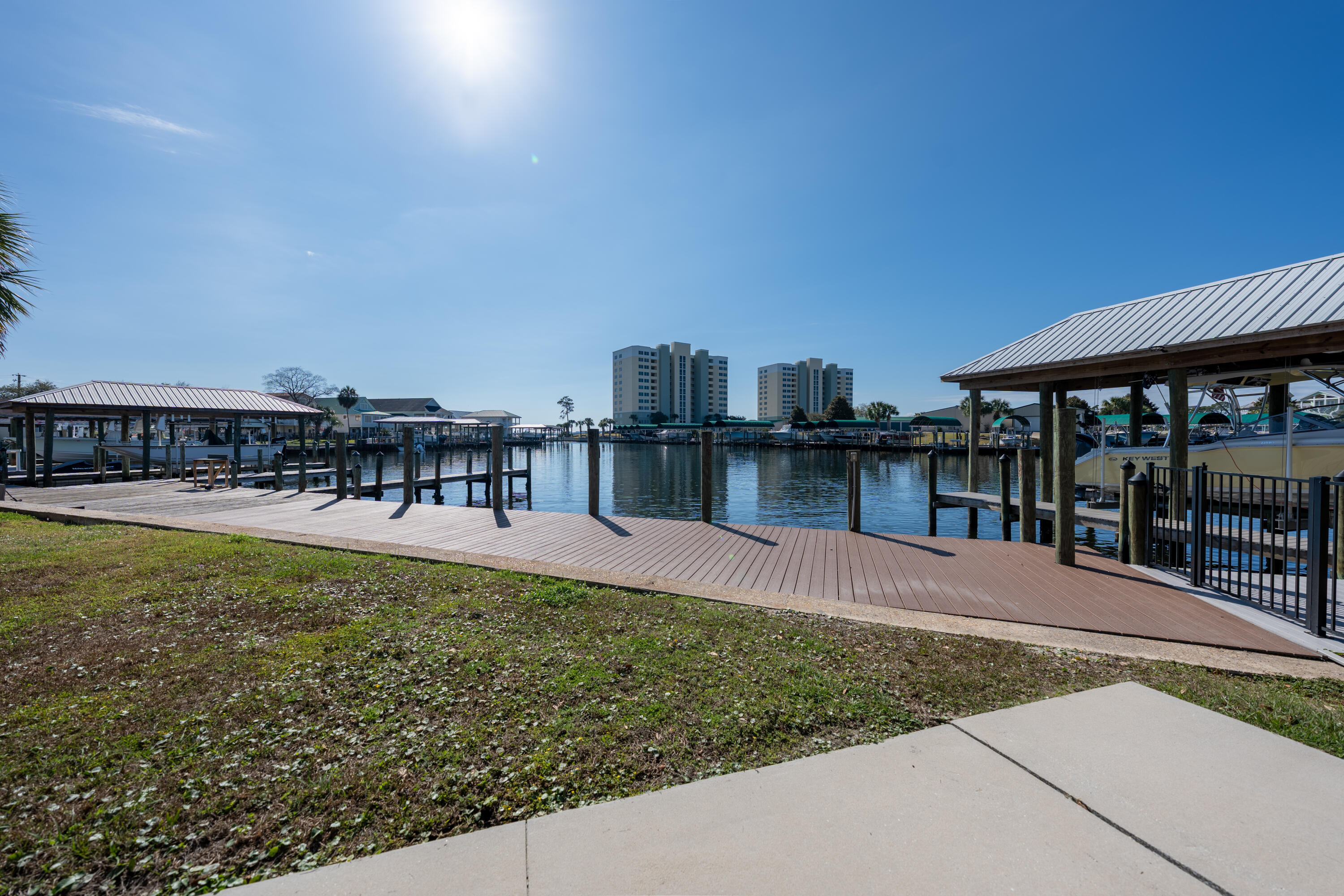 BAYSIDE PARK UNIT 1 - Residential