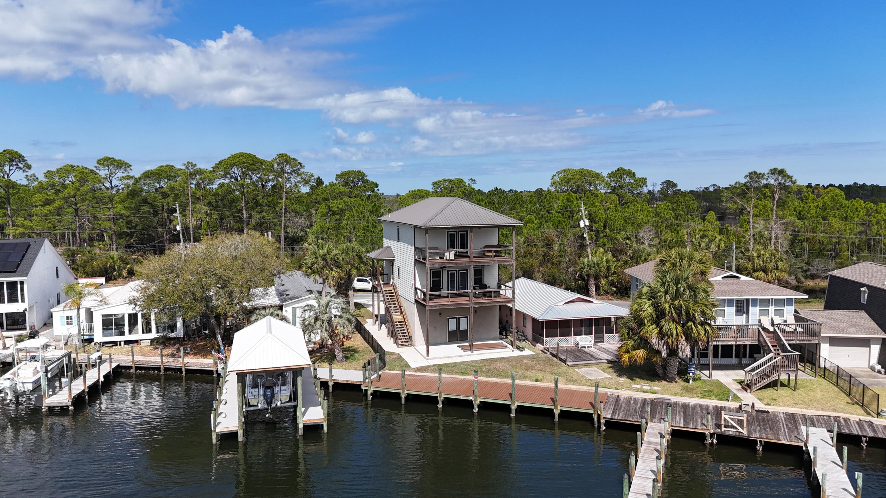 BAYSIDE PARK UNIT 1 - Residential