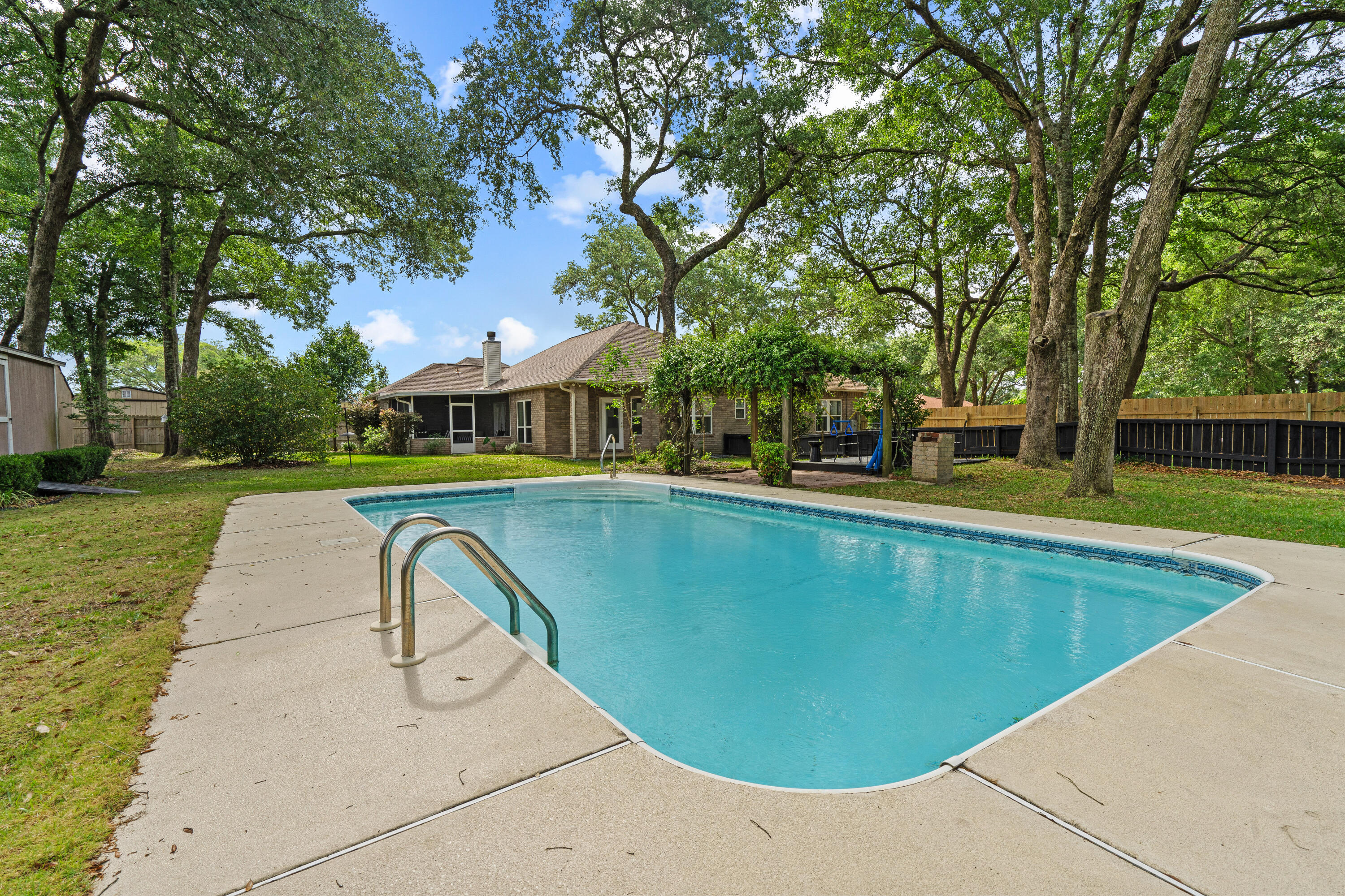 CEDARBROOK ESTATES - Residential