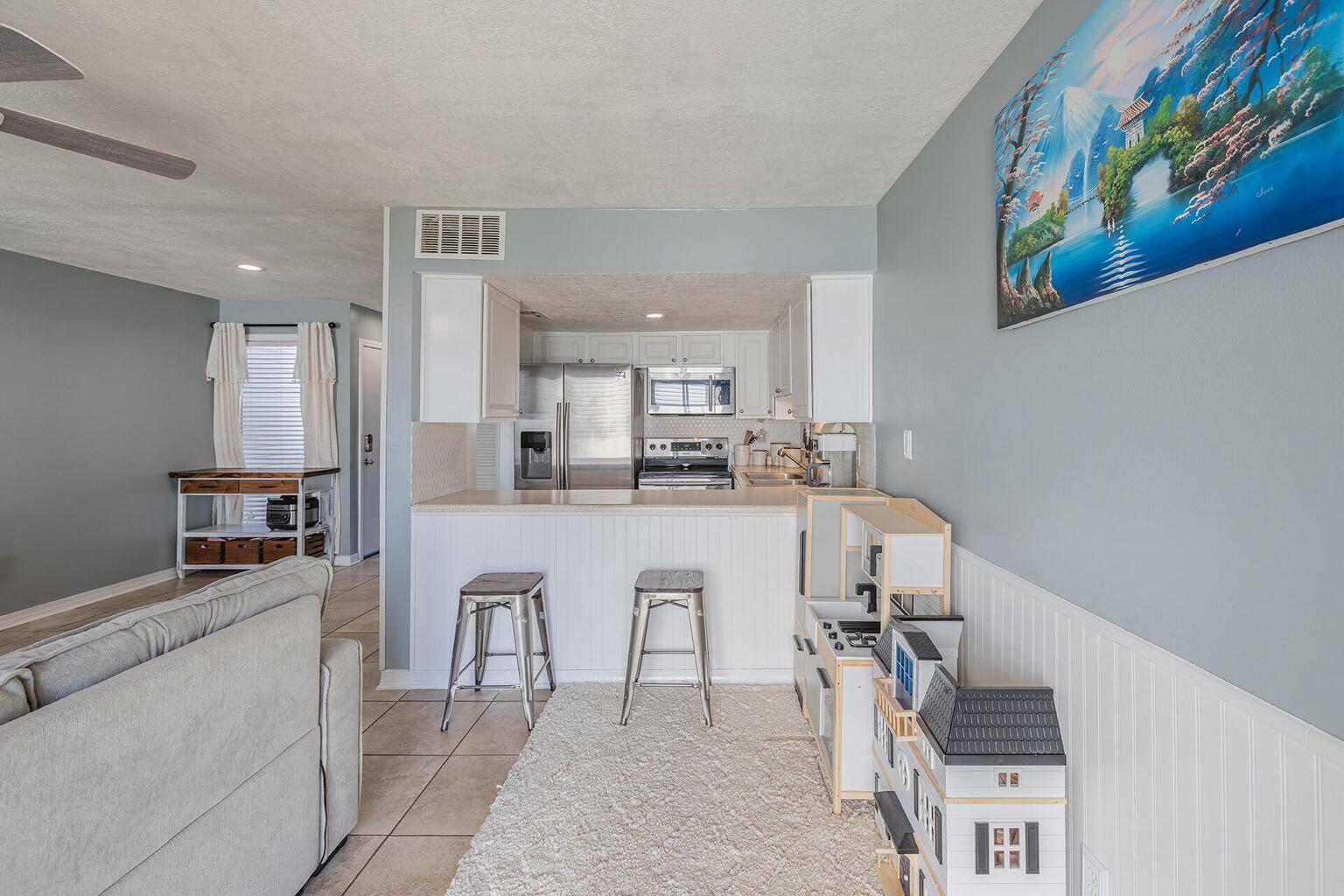 FINISTERRA CONDO - Residential Lease