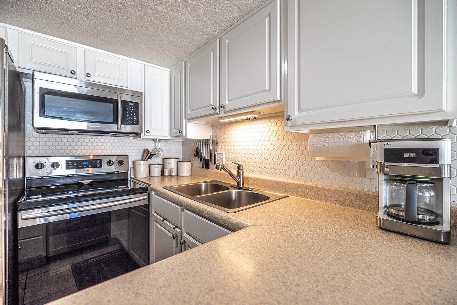 FINISTERRA CONDO - Residential Lease